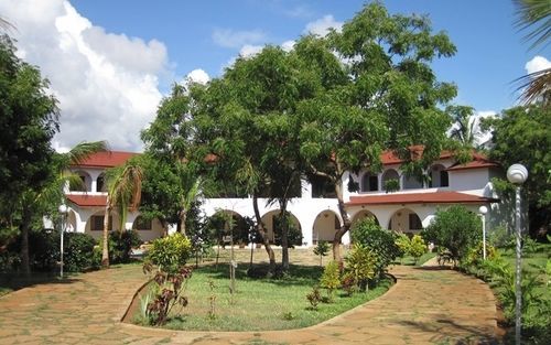 Giraffe House Bed & Breakfast Malindi Exterior photo